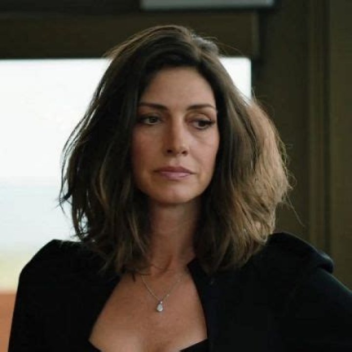 Dawn Olivieri Is Portrayed As A Sarah Atwood In Yellowstone